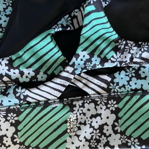 Free People Movement Your Corner Lose Control Printed Bra and Leggings Set Small - Picture 13 of 14